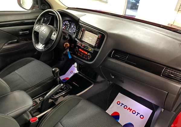 Mitsubishi Outlander cena 97900 przebieg: 19000, rok produkcji 2019 z Legnica małe 172